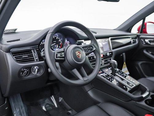 2026 Porsche Macan AWD