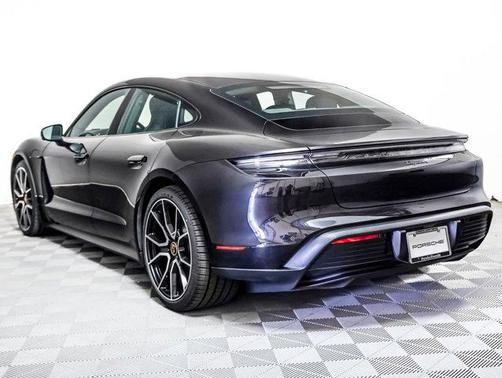 2022 Porsche Taycan RWD
