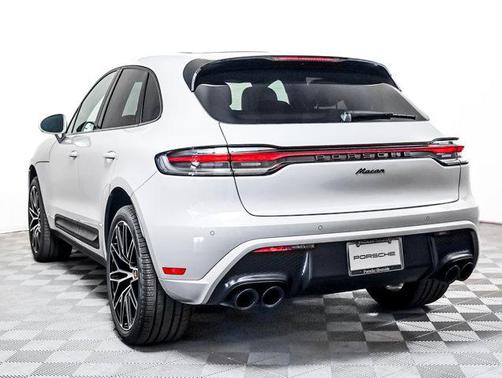 2025 Porsche Macan Base