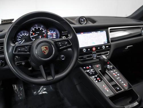 2024 Porsche Macan AWD