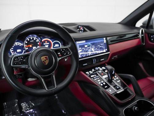 2023 Porsche Cayenne Base (Tiptronic)