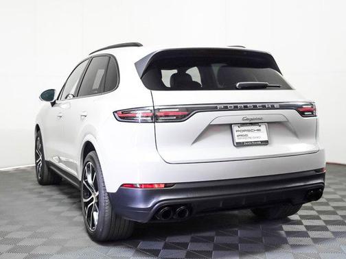 2023 Porsche Cayenne Base (Tiptronic)