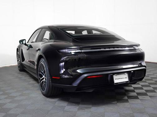 2022 Porsche Taycan RWD