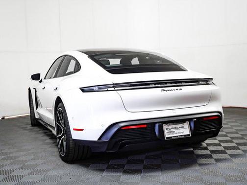 2025 Porsche Taycan 4S