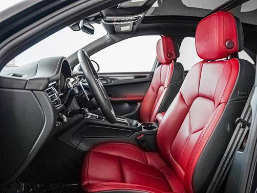 2025 Porsche Macan S