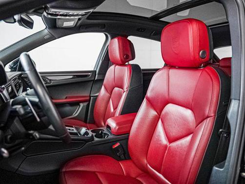 2024 Porsche Macan AWD
