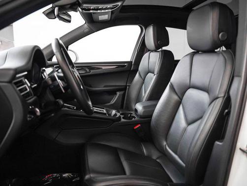 2022 Porsche Macan S