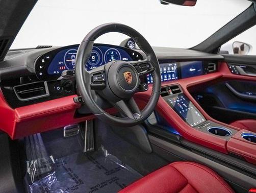 2022 Porsche Taycan GTS