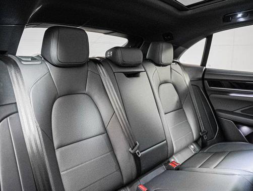 GENTIAN BLUE 2024 Porsche Macan Macan Electric 4
