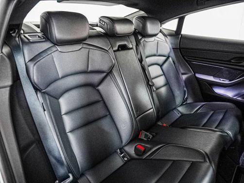 2022 Porsche Taycan RWD