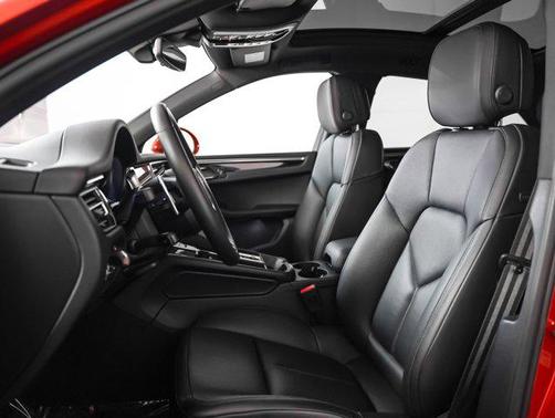 2023 Porsche Macan AWD
