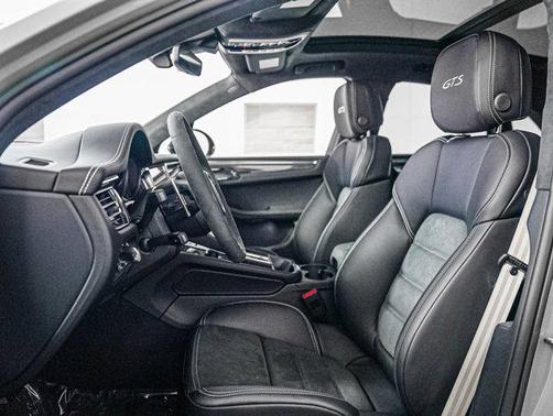 2025 Porsche Macan GTS