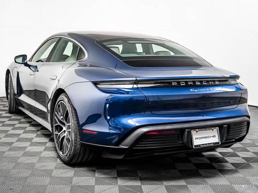 GENTIAN BLUE 2023 Porsche Taycan 4S