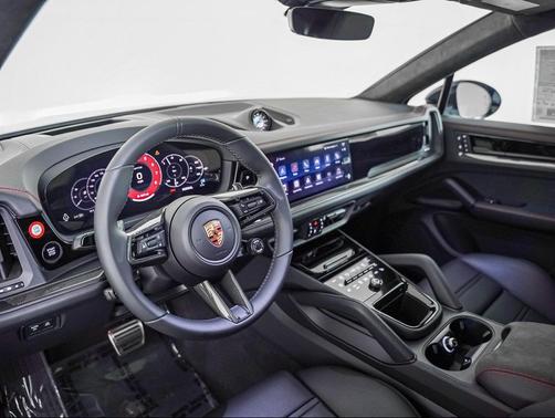 CARRARA WHITE 2026 Porsche Cayenne GTS
