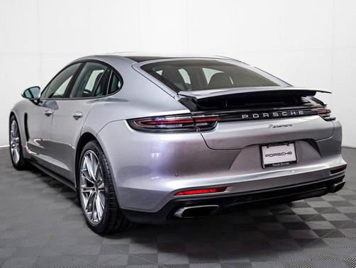 2019 Porsche Panamera 4