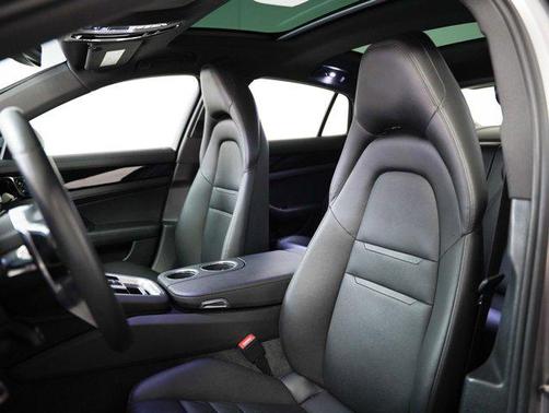 2019 Porsche Panamera 4