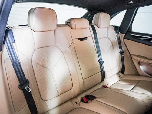 2024 Porsche Macan AWD