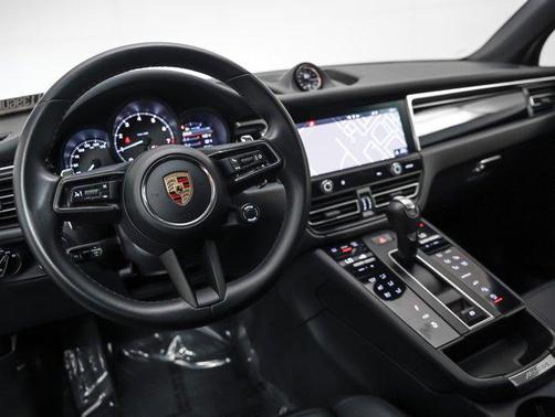 2024 Porsche Macan AWD