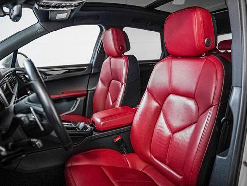 2024 Porsche Macan AWD