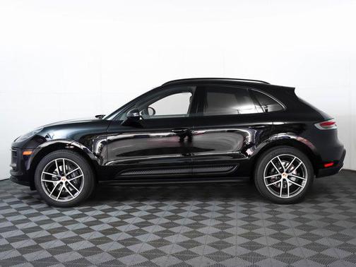 2025 Porsche Macan AWD