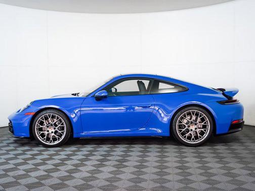2025 Porsche 911 Carrera