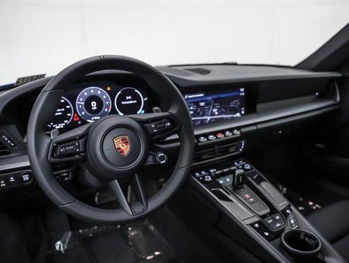 2025 Porsche 911 Carrera