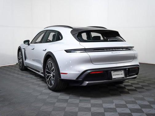 2025 Porsche Taycan 4