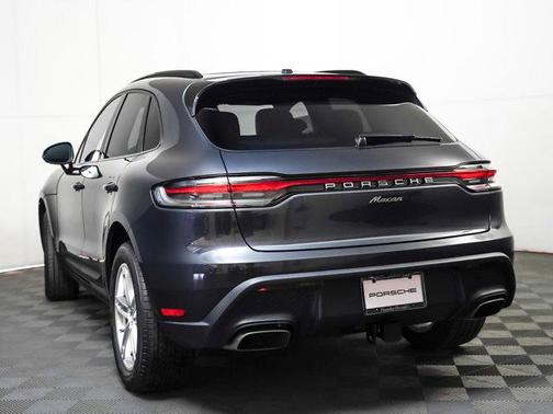 2026 Porsche Macan AWD