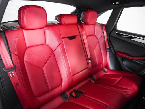 2025 Porsche Macan AWD