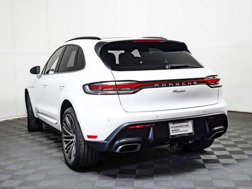 2025 Porsche Macan AWD