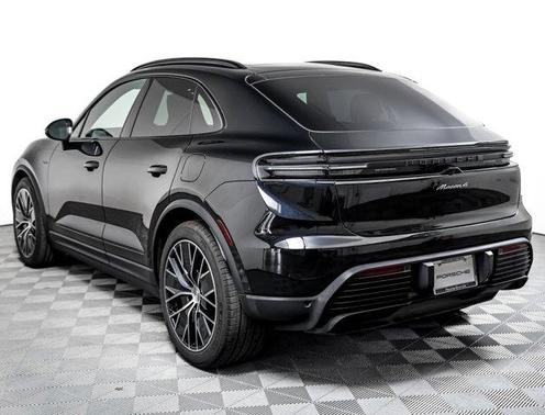 JET BLACK 2025 Porsche Macan Macan Electric 4