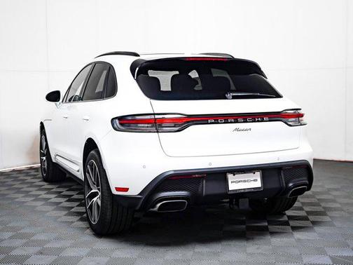2026 Porsche Macan AWD