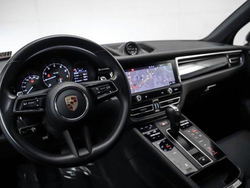 2024 Porsche Macan AWD