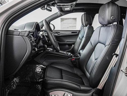 2025 Porsche Macan T