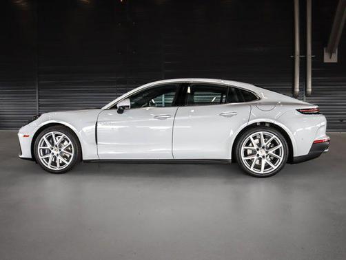 2026 Porsche Panamera 4 E-Hybrid