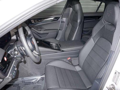 2026 Porsche Panamera 4 E-Hybrid