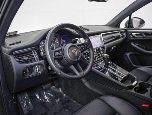 2024 Porsche Macan T