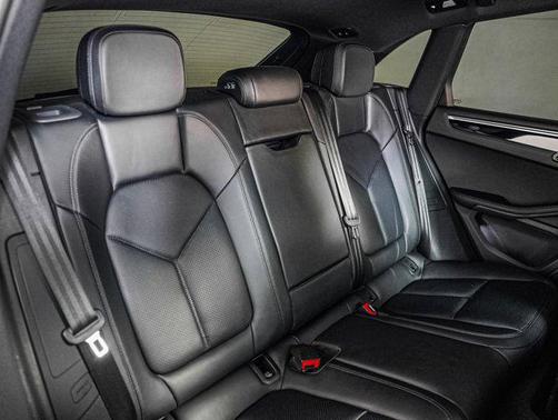 2024 Porsche Macan AWD