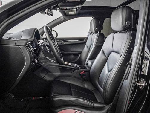 2024 Porsche Macan AWD