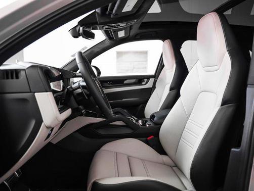 2026 Porsche Cayenne GTS