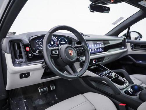 2026 Porsche Cayenne GTS