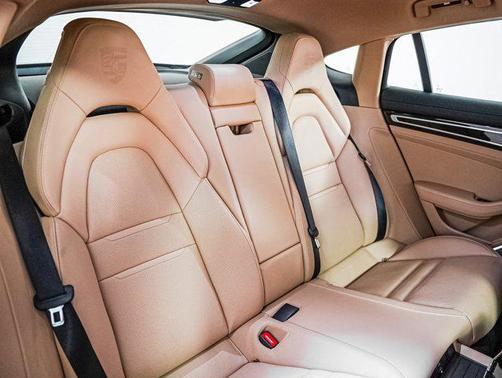 2023 Porsche Panamera Platinum Edition