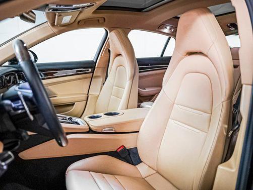 2023 Porsche Panamera Platinum Edition