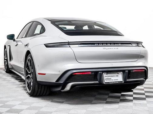 2025 Porsche Taycan 4S