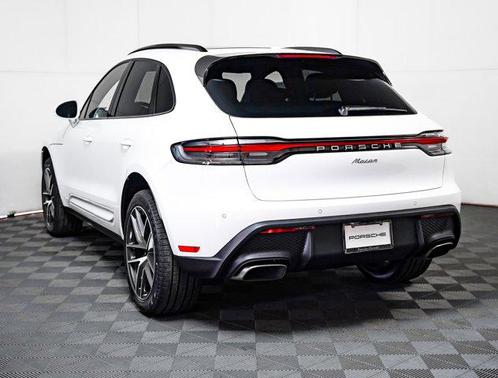 2026 Porsche Macan AWD