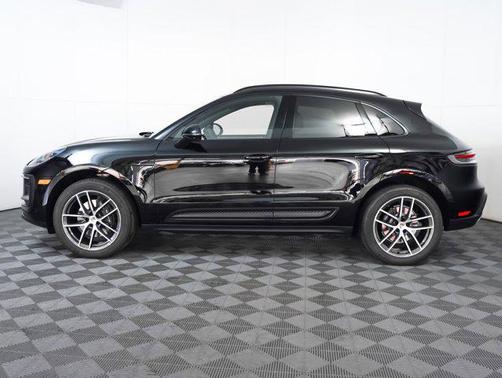 2025 Porsche Macan AWD