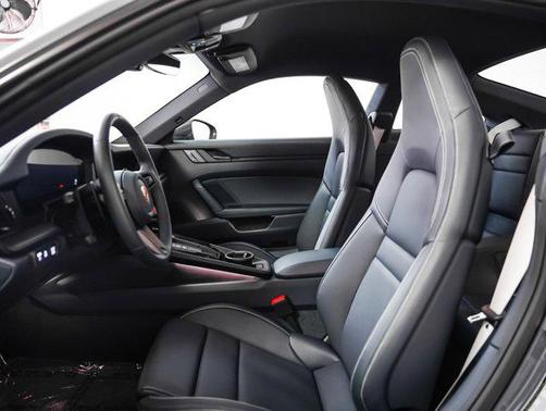 2025 Porsche 911 Carrera