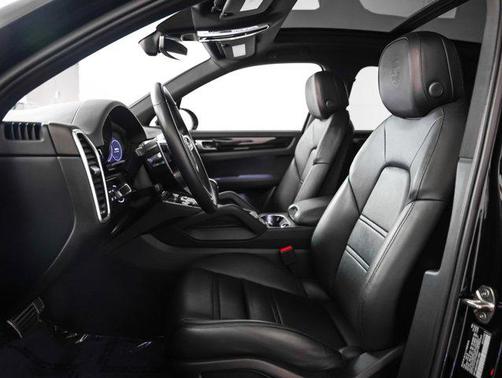 2023 Porsche Cayenne S