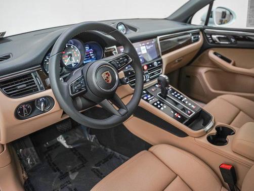2025 Porsche Macan S