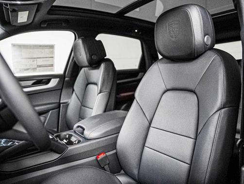 Arctic Grey 2026 Porsche Cayenne Cayenne